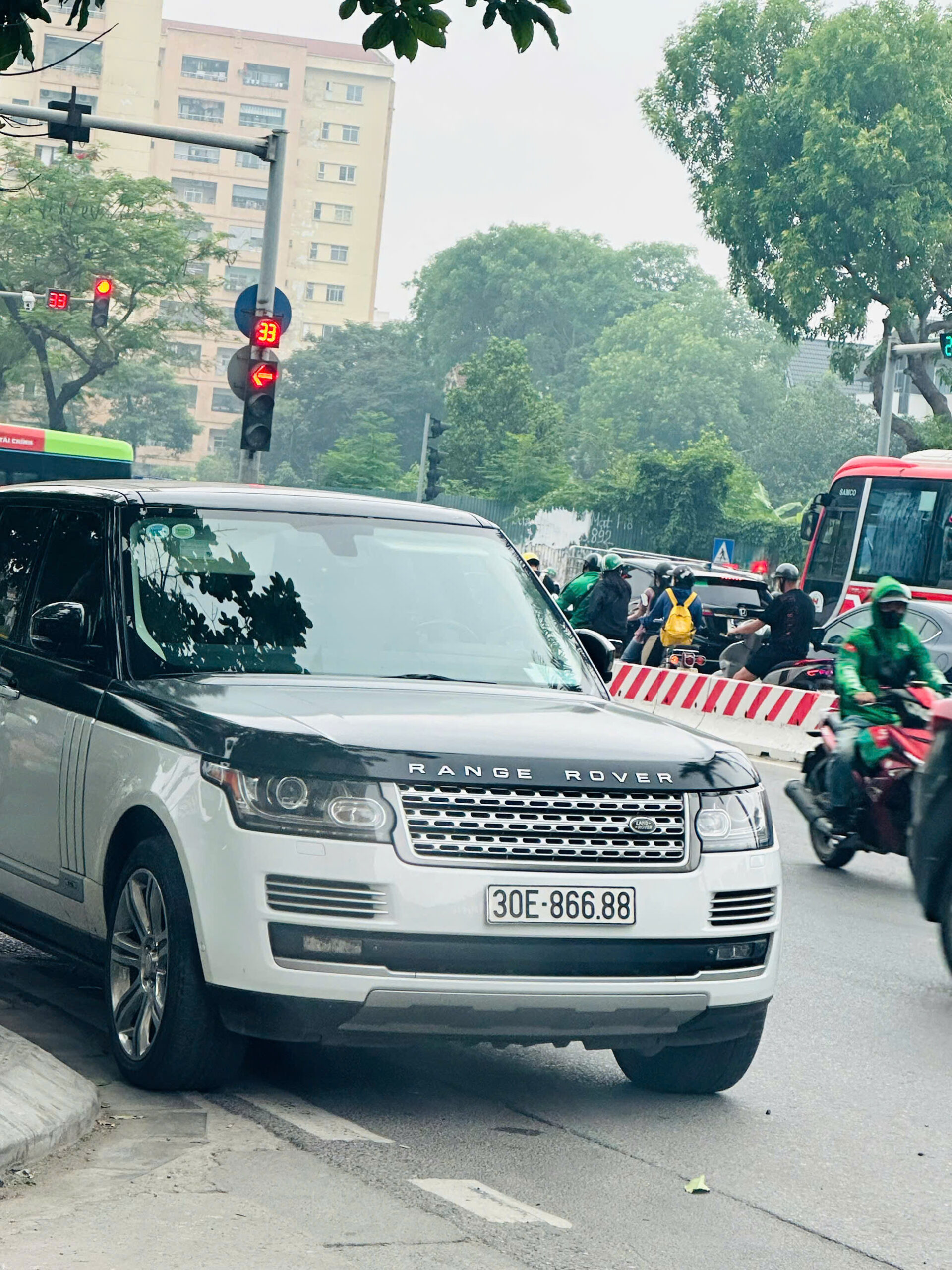 30E-866.88 Siêu phẩm Lên Range Rover cực nét