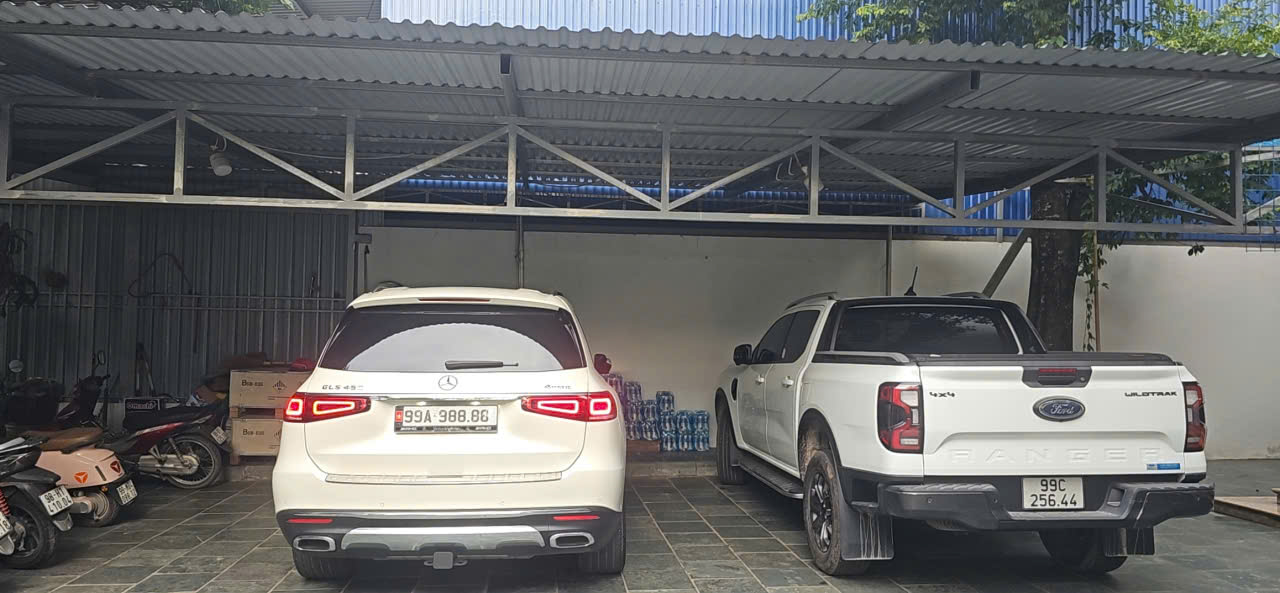 Chủ Tịch SSV Khớp Kèo Bán 99A-98888 Siêu Phẩm Đầu Cổ Và Htro Lên Xe CHo A khách Vip Yên Phong Bắc NInh